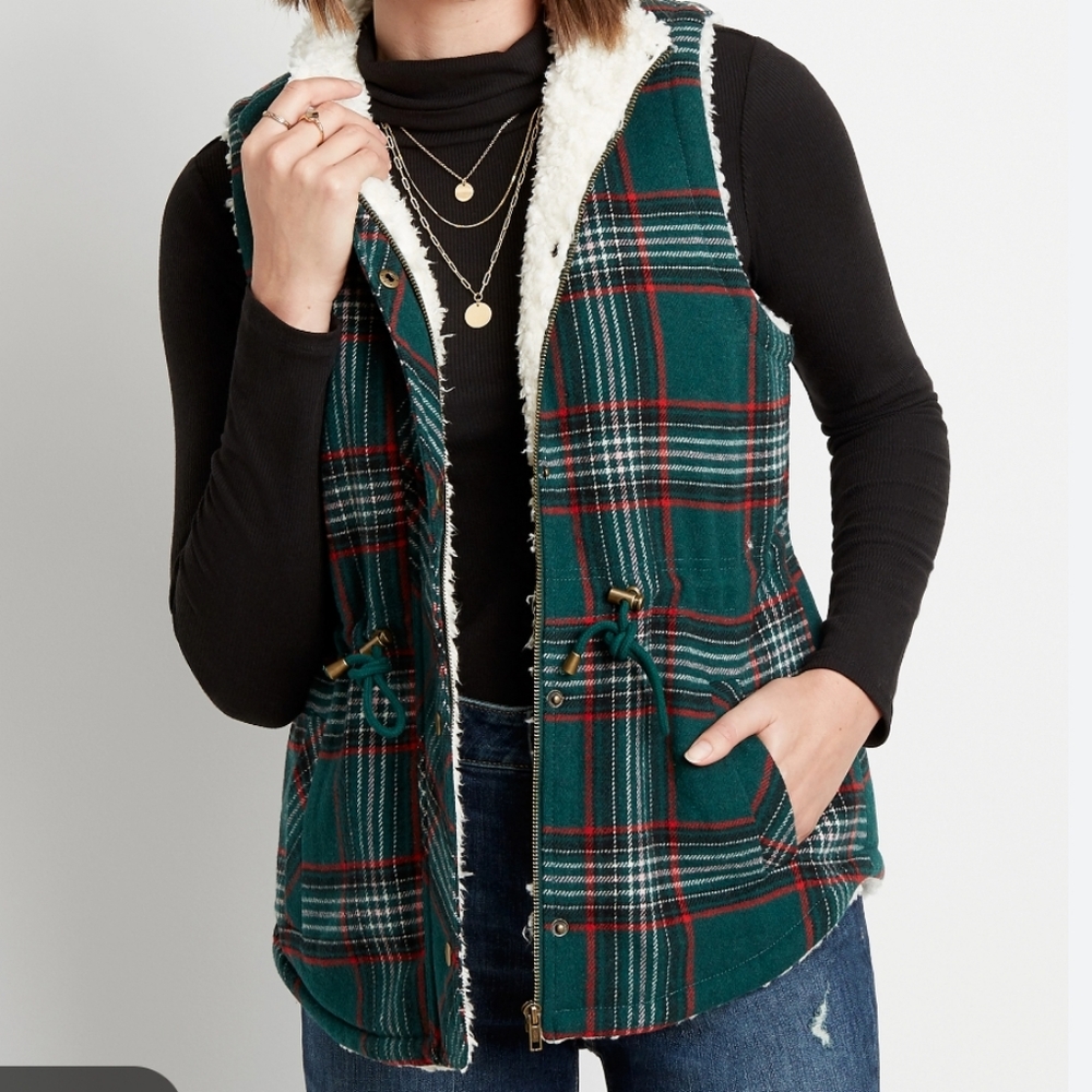 NWT! Maurices Green Plaid Sherpa Lined Cinch Waist Vest~ Size XS~